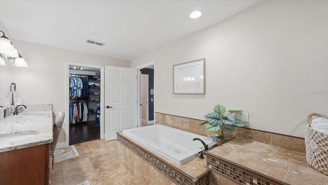 15127 PENNINGTON ROAD, Tampa, FL 33624
