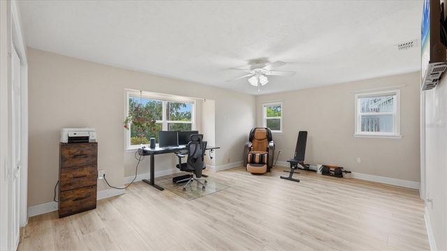 15127 PENNINGTON ROAD, Tampa, FL 33624