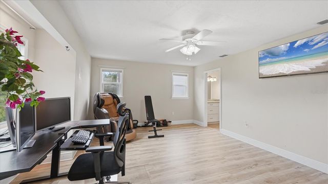 15127 PENNINGTON ROAD, Tampa, FL 33624