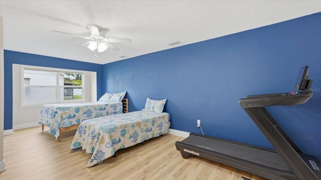 15127 PENNINGTON ROAD, Tampa, FL 33624
