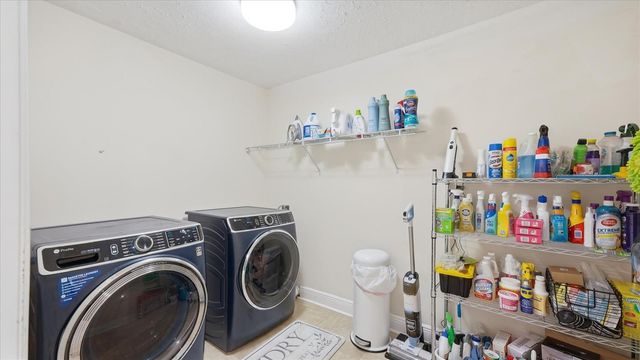15127 PENNINGTON ROAD, Tampa, FL 33624