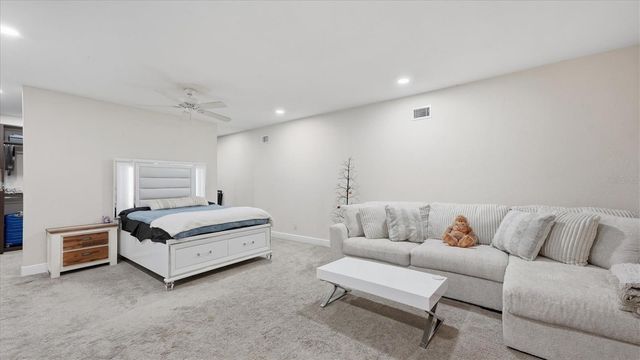 15127 PENNINGTON ROAD, Tampa, FL 33624