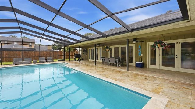 15127 PENNINGTON ROAD, Tampa, FL 33624