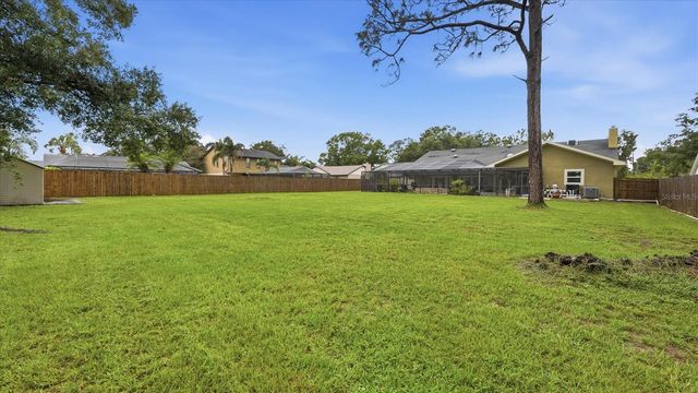 15127 PENNINGTON ROAD, Tampa, FL 33624