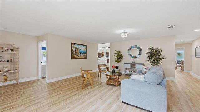 15127 PENNINGTON ROAD, Tampa, FL 33624