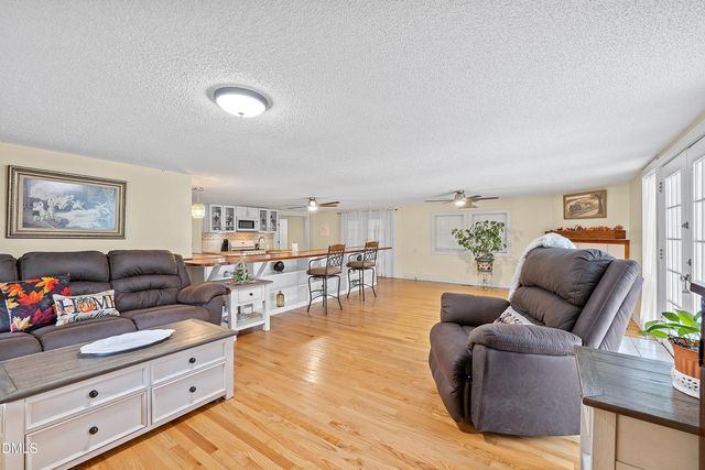 688 John Lee Road, Dunn, NC 28334