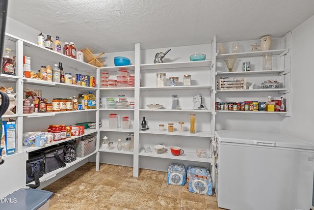 688 John Lee Road, Dunn, NC 28334