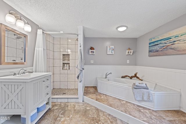 688 John Lee Road, Dunn, NC 28334