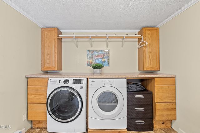 688 John Lee Road, Dunn, NC 28334