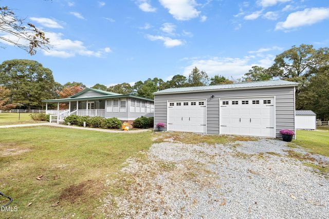 688 John Lee Road, Dunn, NC 28334