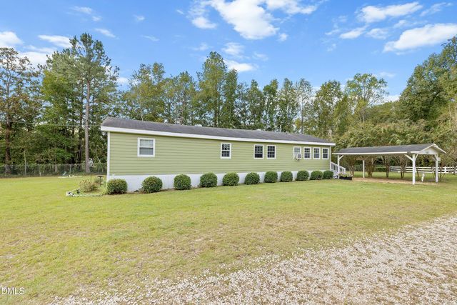 688 John Lee Road, Dunn, NC 28334