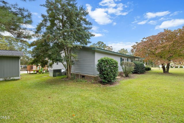 688 John Lee Road, Dunn, NC 28334