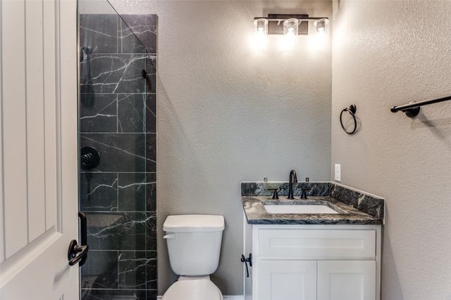 4609 County Road 206, Grandview, TX 76050