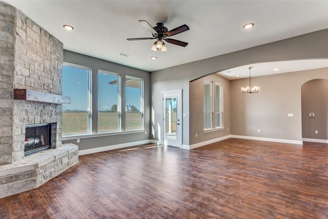 4609 County Road 206, Grandview, TX 76050