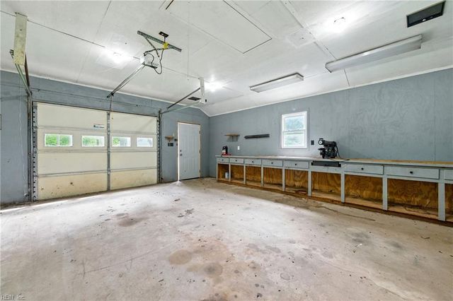 1496 Victory Hill RD, Hayes, VA 23072