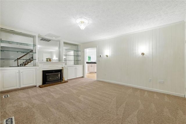 1496 Victory Hill RD, Hayes, VA 23072