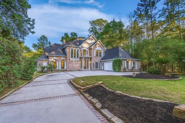 3230 Lake Island Drive, Montgomery, TX 77356