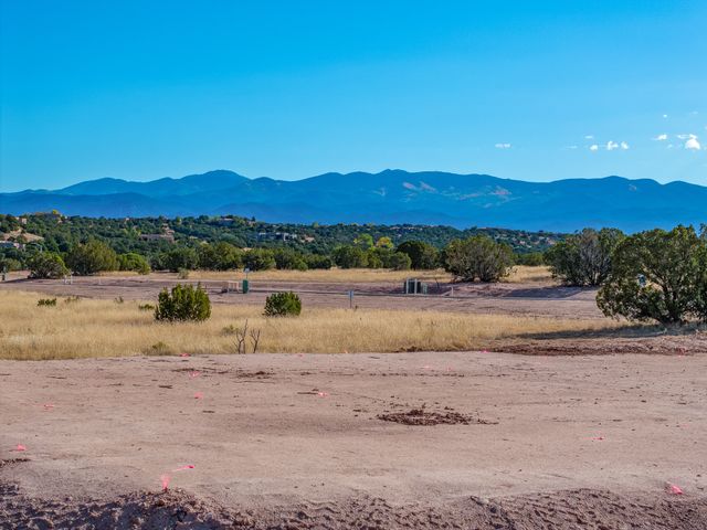 24 Tierra Antigua, Santa Fe, NM 87506