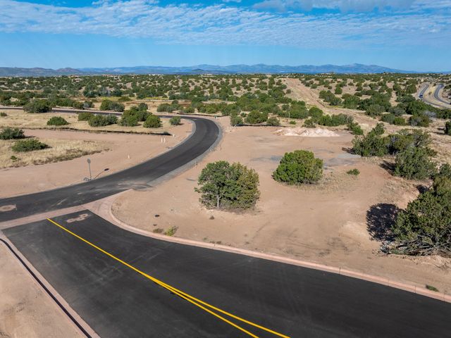 24 Tierra Antigua, Santa Fe, NM 87506