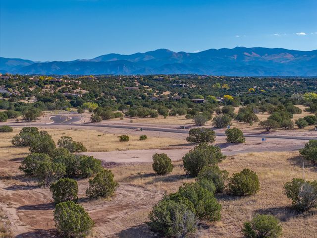 24 Tierra Antigua, Santa Fe, NM 87506