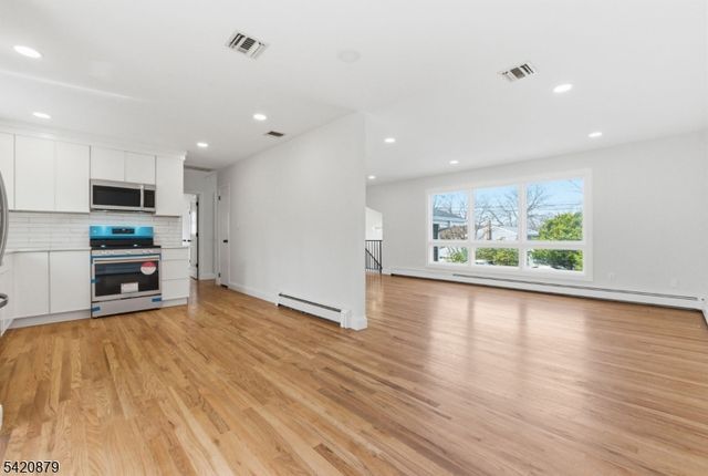 38 Wenonah Ave, Rockaway Twp., NJ 07866