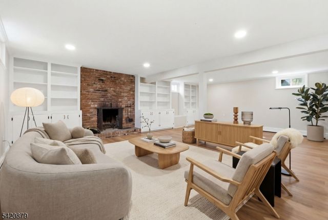 38 Wenonah Ave, Rockaway Twp., NJ 07866