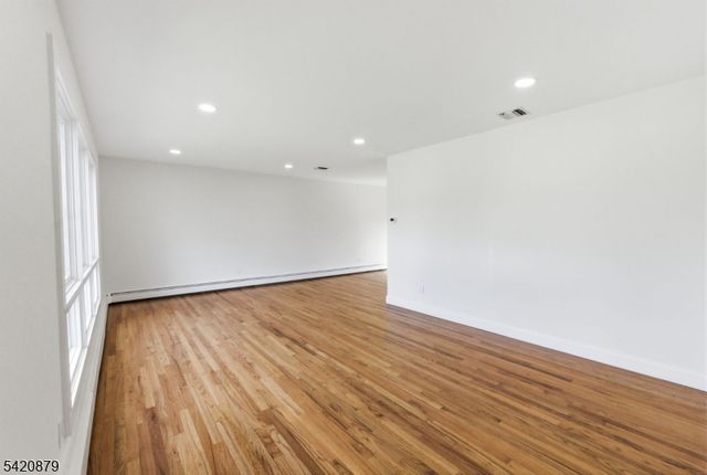 38 Wenonah Ave, Rockaway Twp., NJ 07866