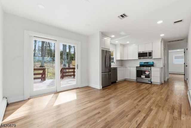 38 Wenonah Ave, Rockaway Twp., NJ 07866