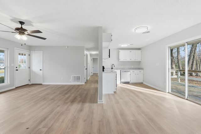 803 S Louisville, Russellville, AR 72801