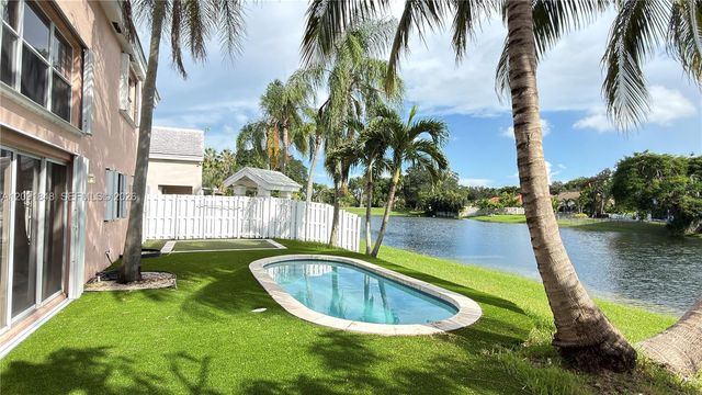13950 Oak Ridge Drive, Davie, FL 33325