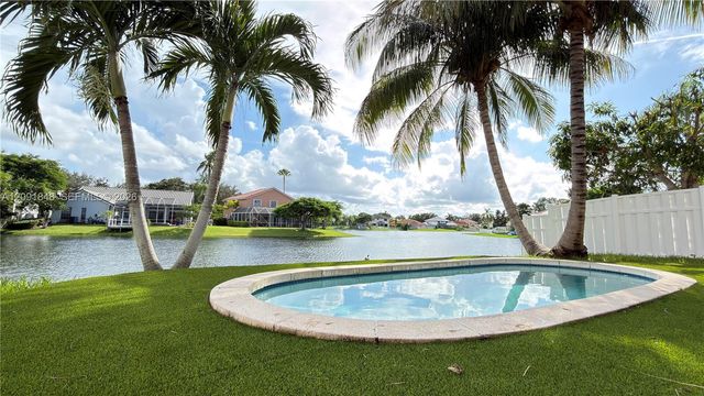 13950 Oak Ridge Drive, Davie, FL 33325