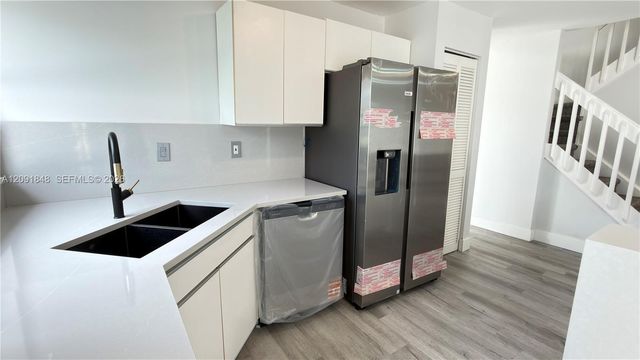 13950 Oak Ridge Drive, Davie, FL 33325