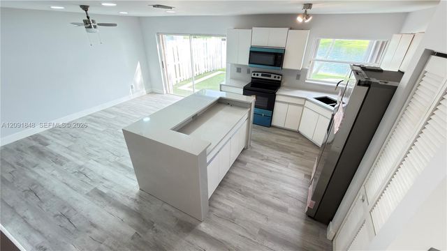 13950 Oak Ridge Drive, Davie, FL 33325