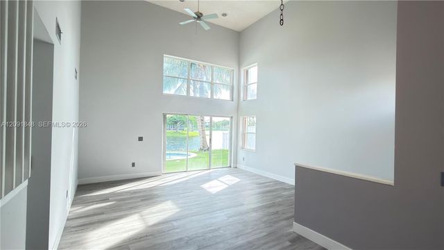 13950 Oak Ridge Drive, Davie, FL 33325