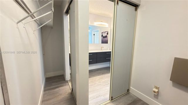 13950 Oak Ridge Drive, Davie, FL 33325