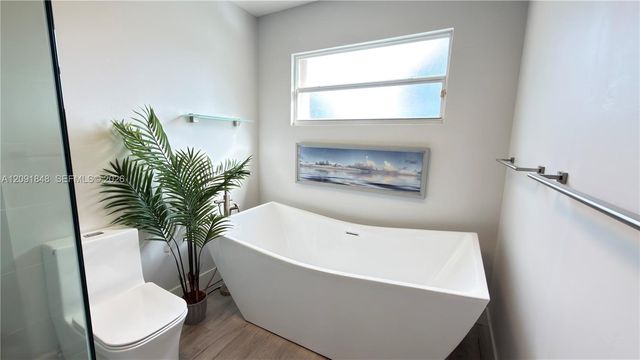 13950 Oak Ridge Drive, Davie, FL 33325