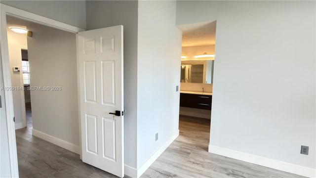13950 Oak Ridge Drive, Davie, FL 33325