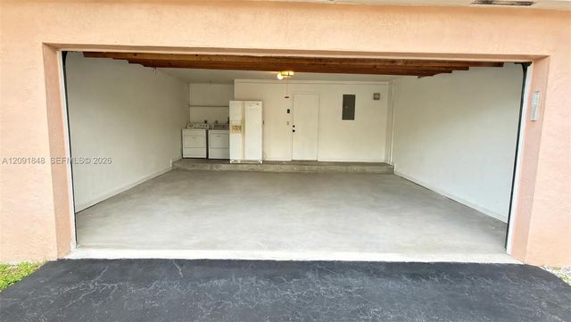 13950 Oak Ridge Drive, Davie, FL 33325