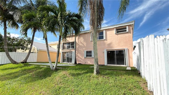 13950 Oak Ridge Drive, Davie, FL 33325