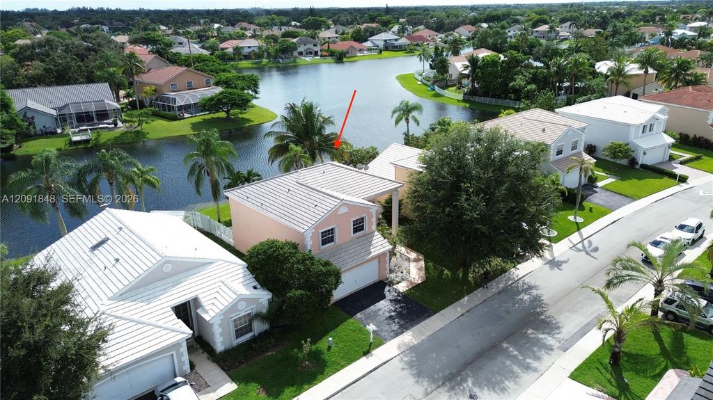 13950 Oak Ridge Drive, Davie, FL 33325
