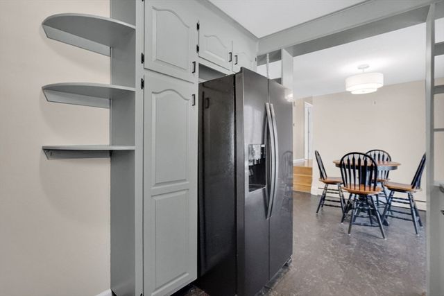 68 Peros Dr, Agawam, MA 01001