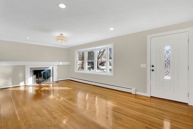 68 Peros Dr, Agawam, MA 01001