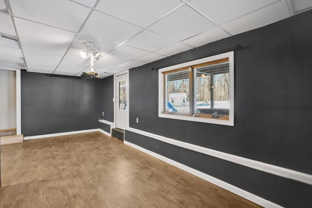 68 Peros Dr, Agawam, MA 01001