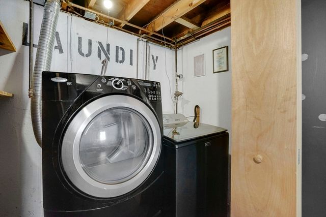 68 Peros Dr, Agawam, MA 01001