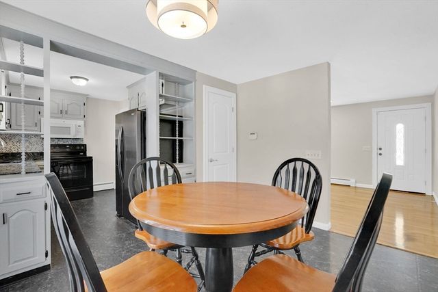 68 Peros Dr, Agawam, MA 01001