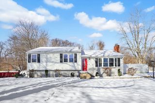 68 Peros Dr, Agawam, MA 01001