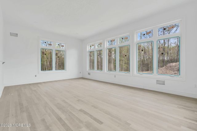 112 Parker Chase Court, Morganville, NJ 07751