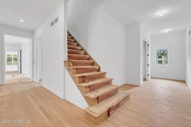 112 Parker Chase Court, Morganville, NJ 07751