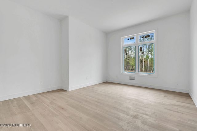 112 Parker Chase Court, Morganville, NJ 07751