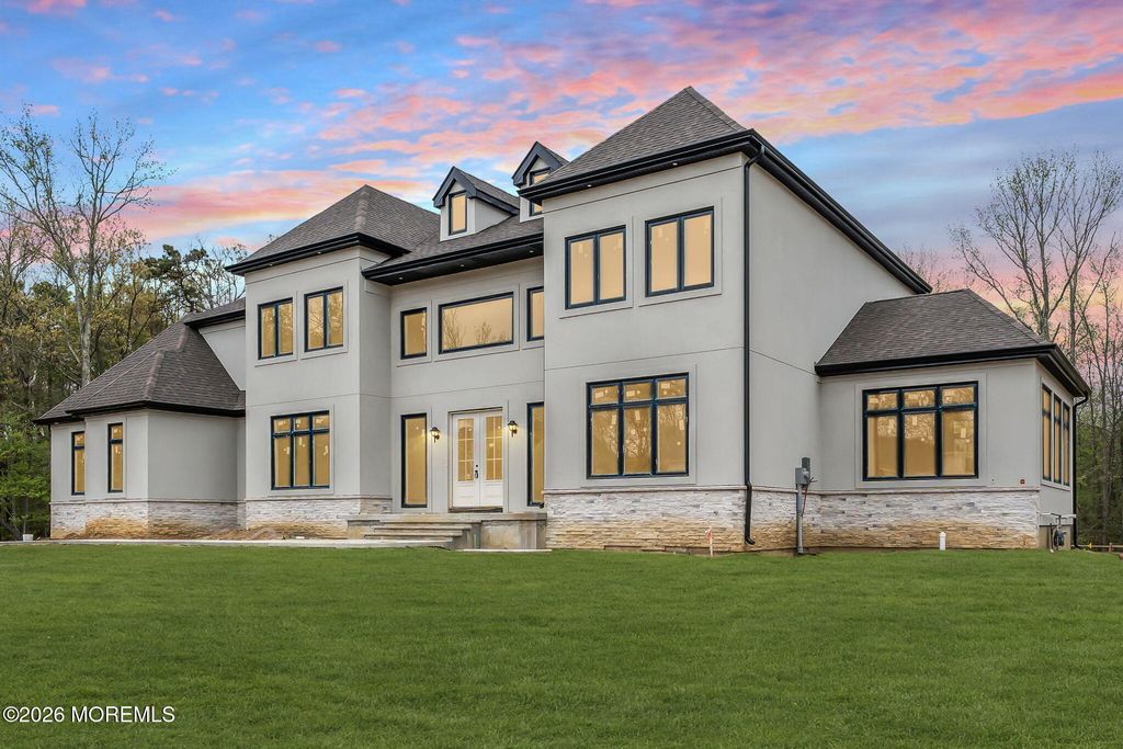 112 Parker Chase Court, Morganville, NJ 07751